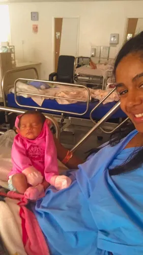 Develyn e uma das bebês ainda na Climério de Oliveira