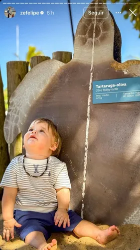 Zé Felipe na Bahia com os filhos