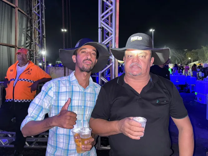 Chapéu de Natanzinho Lima é tendência de crianças a idosos