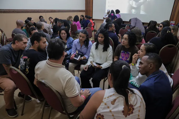 A TARDE leva prática jornalística para a sala de aula
