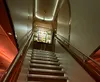 Escada que leva para o segundo andar da aeronave