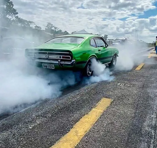 Motores aquecidos: orla de Pituaçu terá carreata e exposição de carros