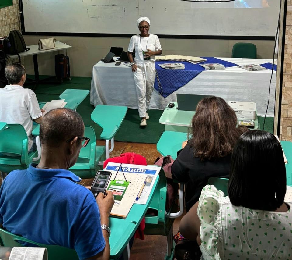 A TARDE Educação debate uso pedagógico das imagens em Simões Filho
