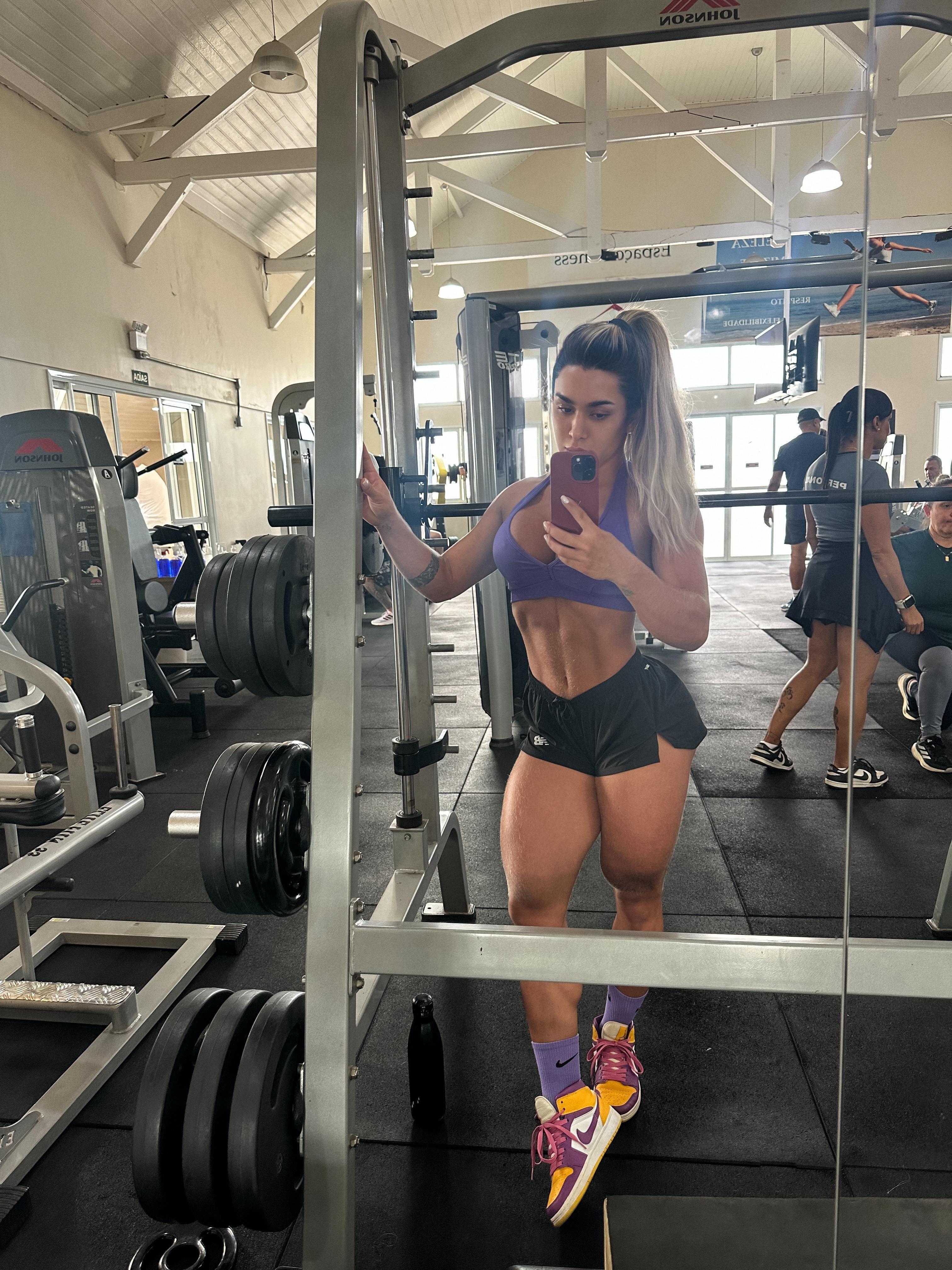 De atleta a criadora de conteúdo adulto: ex-musa fitness faz fortuna