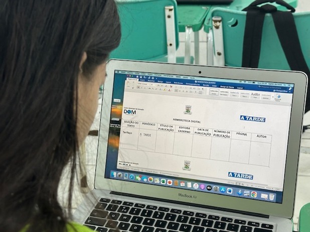 Estudantes criam hemeroteca digital com edições do Jornal A TARDE