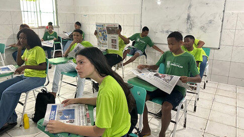 Estudantes criam hemeroteca digital com edições do Jornal A TARDE