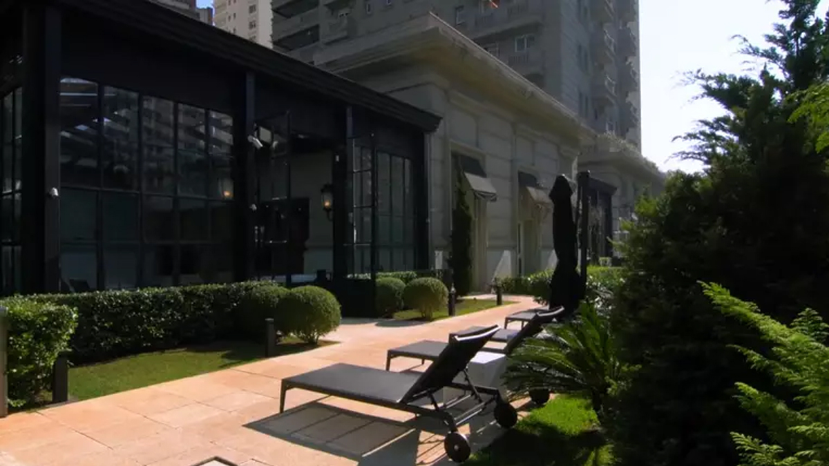 Faustão coloca cobertura gigantesca à venda por R$ 120 milhões; veja fotos