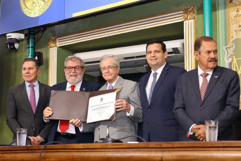 Roberto Rosas ao receber Medalha Thomé de Souza