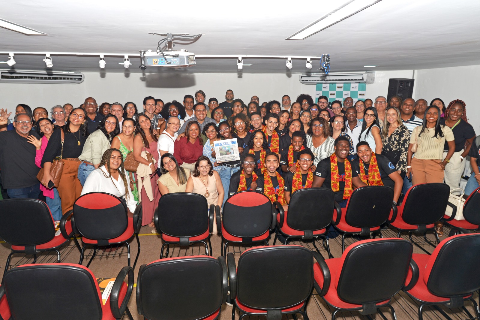 Professores debatem direção defensiva em workshop sobre educação
