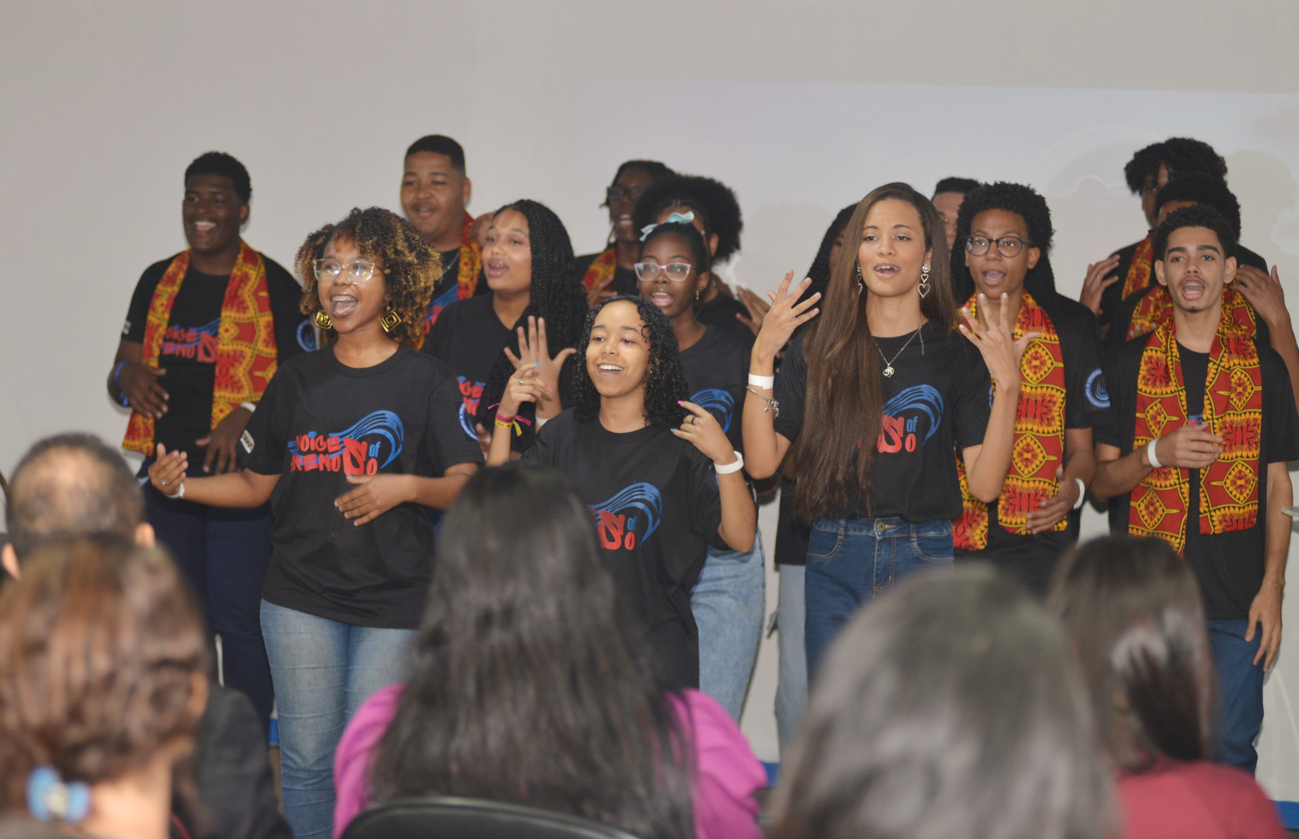 Apresentação do Coro Of Voice Arenoso
