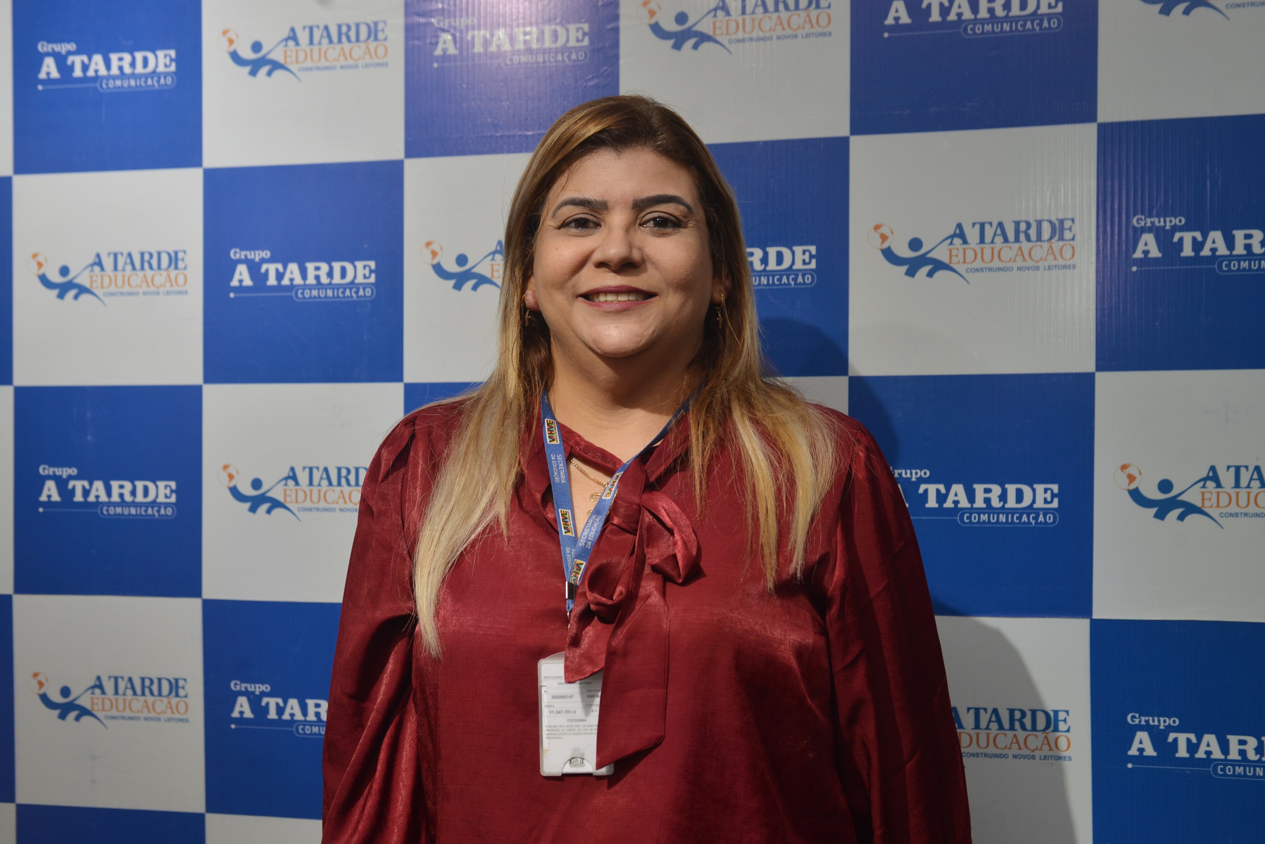 Diretora do Colégio da Polícia Militar - Luiz Tarquínio, Keucilene Andrade