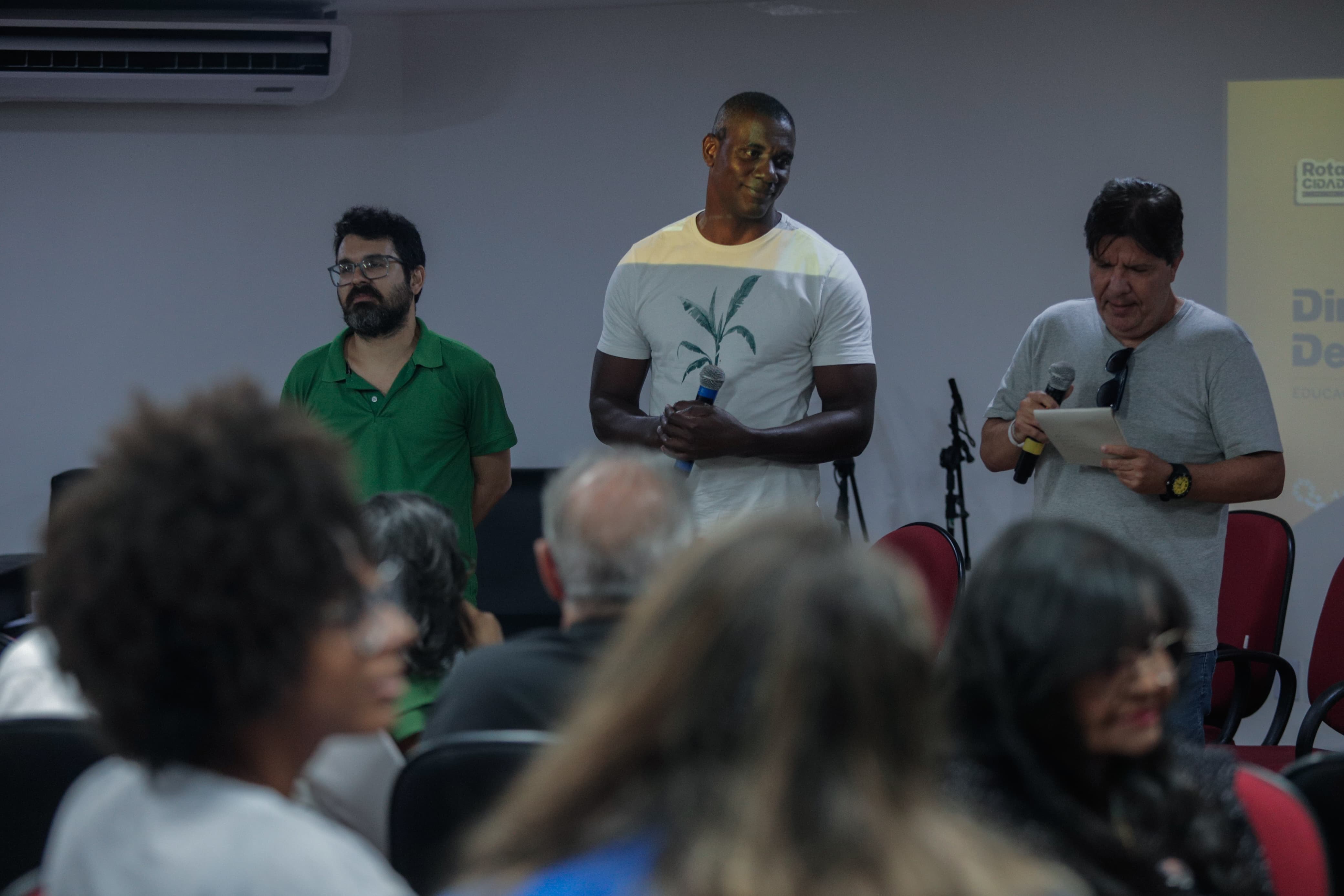 Professores no momento da prática