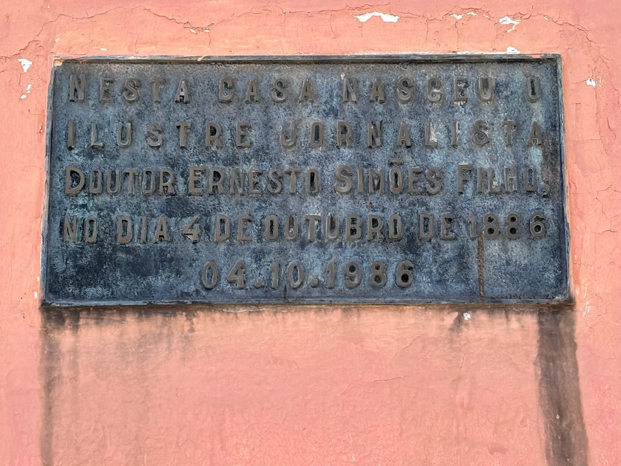 Placa mostra legado do fundador de A TARDE