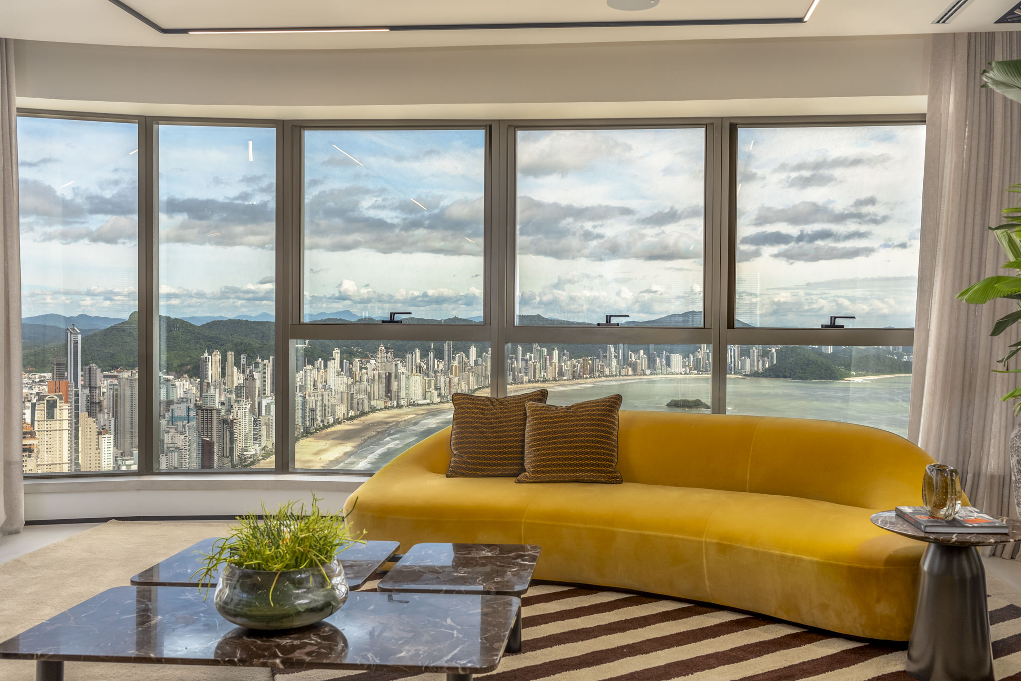 Arranha-céu residencial mais alto do Brasil tem Neymar como proprietário; conheça