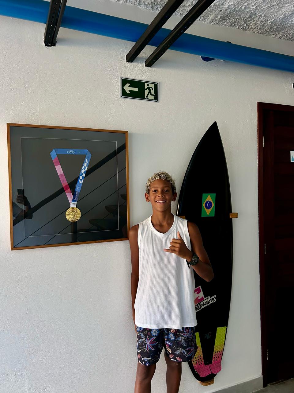 Promessa do surfe baiano realiza sonho ao conhecer Ítalo Ferreira