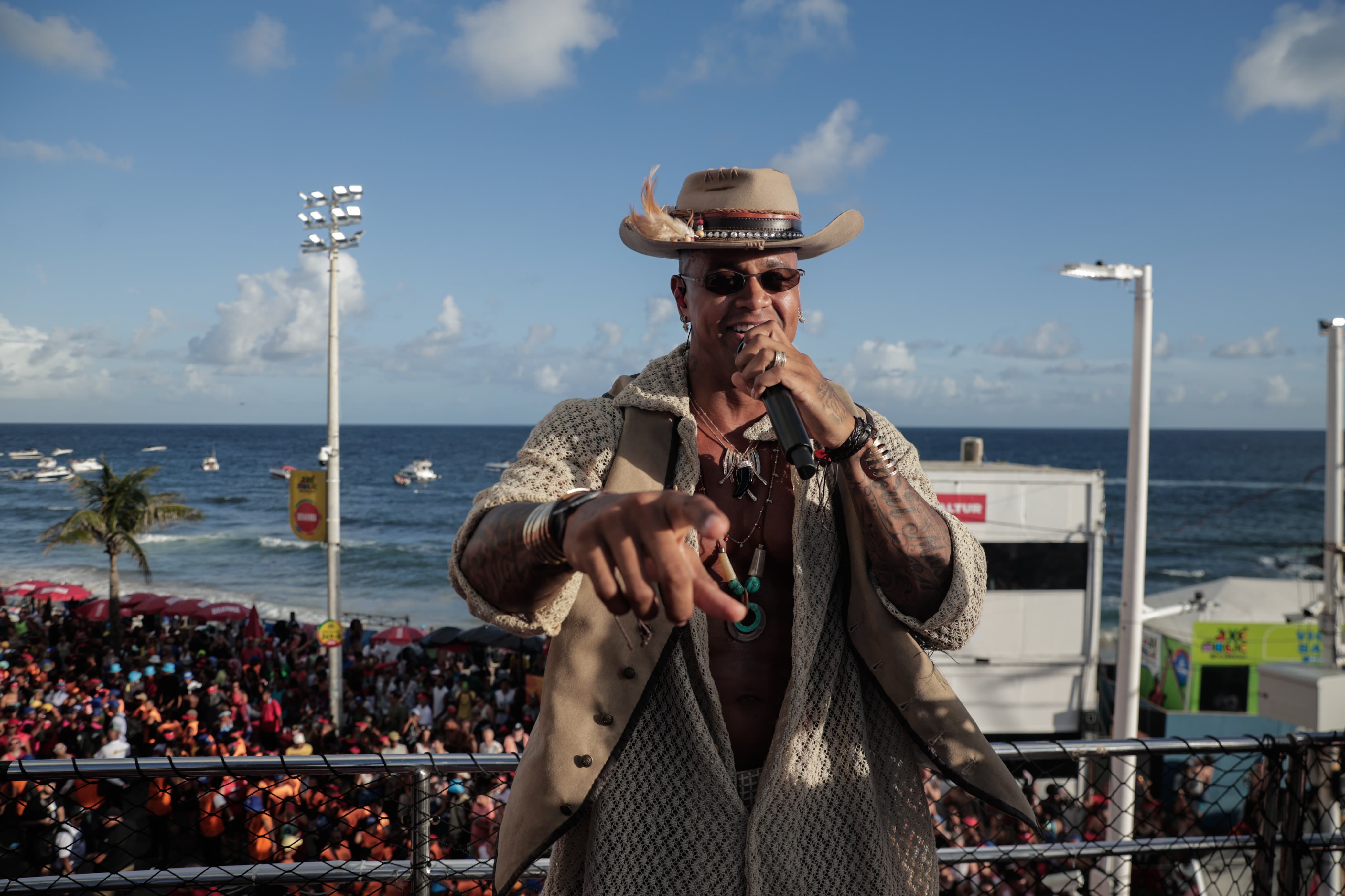 Pipoca - PSIRICO, TAYRONE, MARGARETH MENEZES E CONVIDADOS, PAPAZONNI, GUIG GHETTO, LUANNA MONALISA,Saulo (Mirante do Camarote Salvador)
<br>
<br>
Blocos - Coruja (Ivete Sangalo), Vumbora (Bell Marques), Vem com o Gigante (Léo Santana), Timbalada (Carlinhos Brown e Timbalada), Bloco Eva (Banda Eva), Fissura (Tomate), O Vale (Alinne Rosa), Alerta Prime (Davi e Noelson), Microtrio Ivan Huol, Coruja, Fissura, Tô Ligado, Siri com Todi, Tá Rindo de Q, Ambiental Ecosistema, Alô Inter, Trio do Comcar