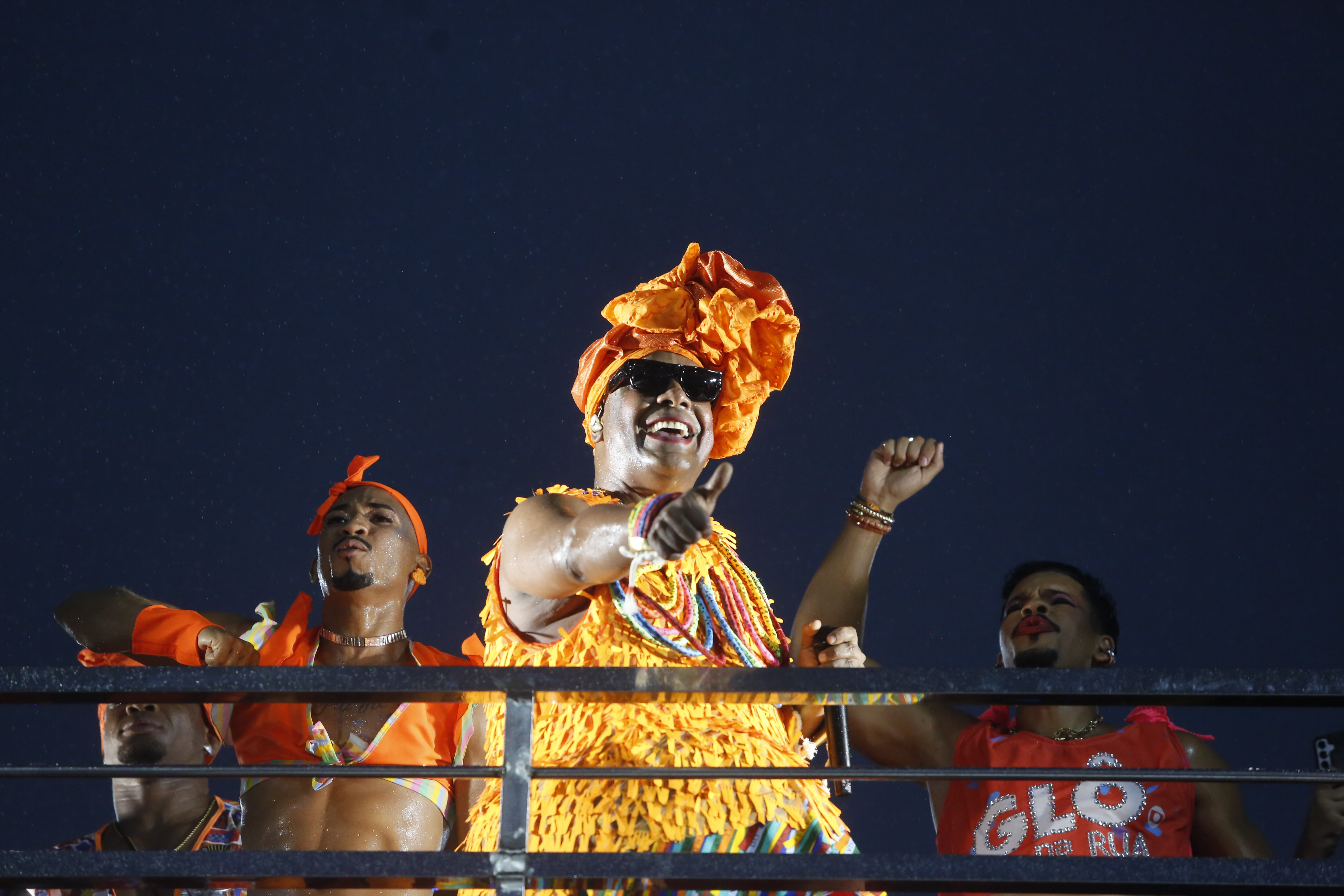 Pipocas
<br>
<br>
10h30 – Tio Paulinho
<br>

11h00 – Olodum
<br>

11h15 – Tayrone
<br>

11h45 – Alexandre Leão
<br>

12h45 – Banda Release
<br>

13h00 – Banda Feminina Didá
<br>

13h30 – Aline Rosa
<br>

13h45 – Parangolé
<br>

14h00 – Banda da Saudade
<br>

14h30 – La Fúria (As Muquiranas)
<br>

15h00 – Berguinho e Filomena Bagaceira
<br>

16h00 – Igor Kannário
<br>

16h15 – Silvano Salles
<br>

17h30 – Larissa Mello
<br>

17h45 – Nando Borges
<br>

18h00 – Toque Dez
<br>

19h00 – Junior Nunes (Trio do Comcar)
<br>

19h45 – Ilê Aiyê
<br>

20h15 – Diggo
<br>

20h45 – Trio do Arrocha
<br>

23h00 – Rogério Sacerdote (Trio do Comcar)
<br>
<br>
Infantis - Pipoca do Tio Paulinho, Zum Zum Mel
<br>
<br>
Blocos - As Muquiranas (Xanddy Harmonia), Bora de Samba (Fabinho e Noelson do Cavaco), As Kuviteiras (Malafaia na Voz), Bloco da Saudade, Comanches, Didá, Da Saudade, Mudança do Garcia, 2 da Gira, Ilê Aiyê, Milenar, Amigos do Cajá, Celebração na Palma da Mão, Afro Reggae Bahia, Kaiyala da Bahia