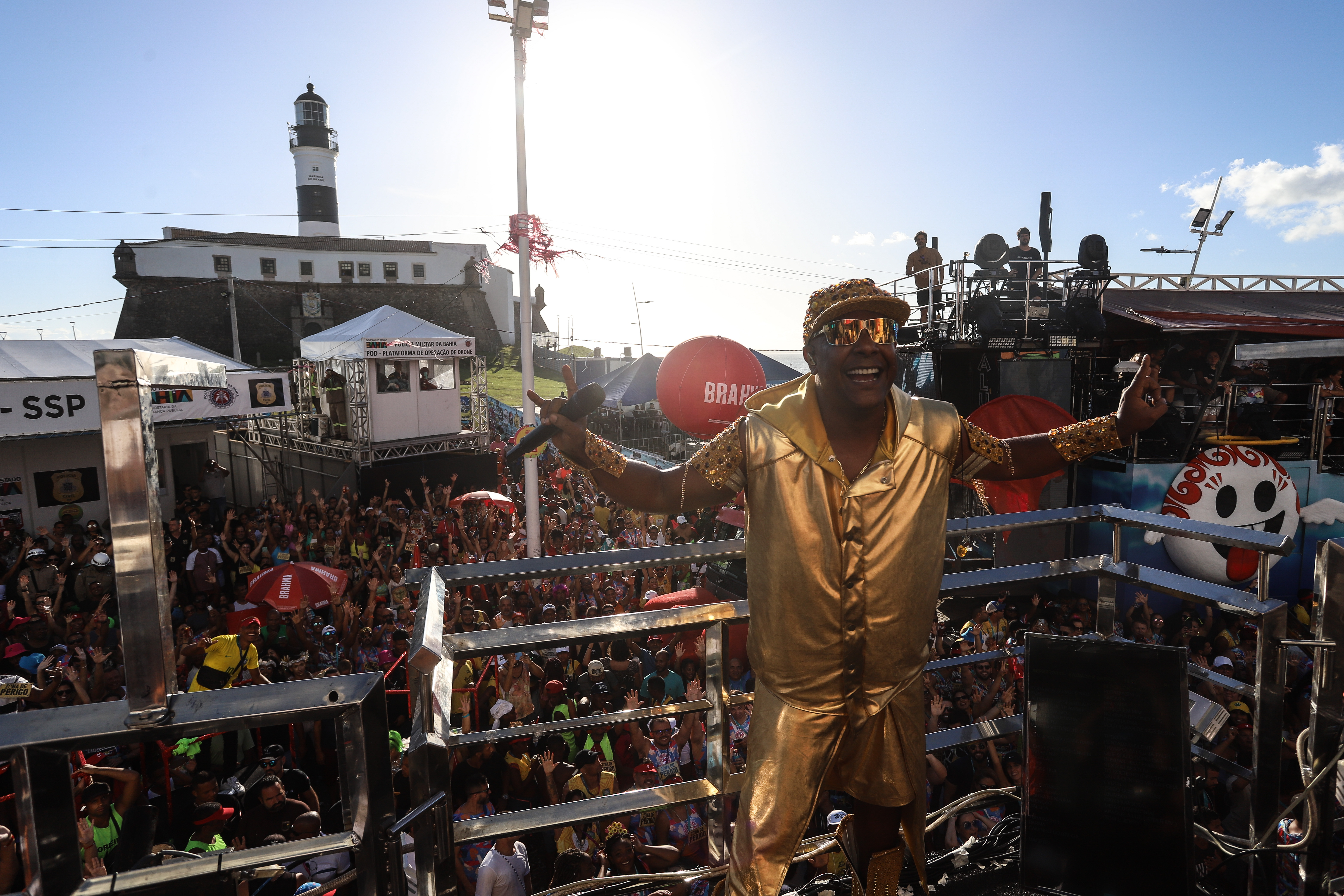 Dj Tsant, Afrobapho, Freguesia, Latty, Sammy Dreams, Victor Gonzalez, Fabão, Telefunksoul, Felipe Poeta, Odilon, Davi Wav, Wall Cardozo, Bruxa Braba, Mequetreff, George Ferreira, Caio Prince, Paulilo, Dj Molina, Dj Santz, Igor Serravale, Dj Preta, Batekoo, Nola Criola.