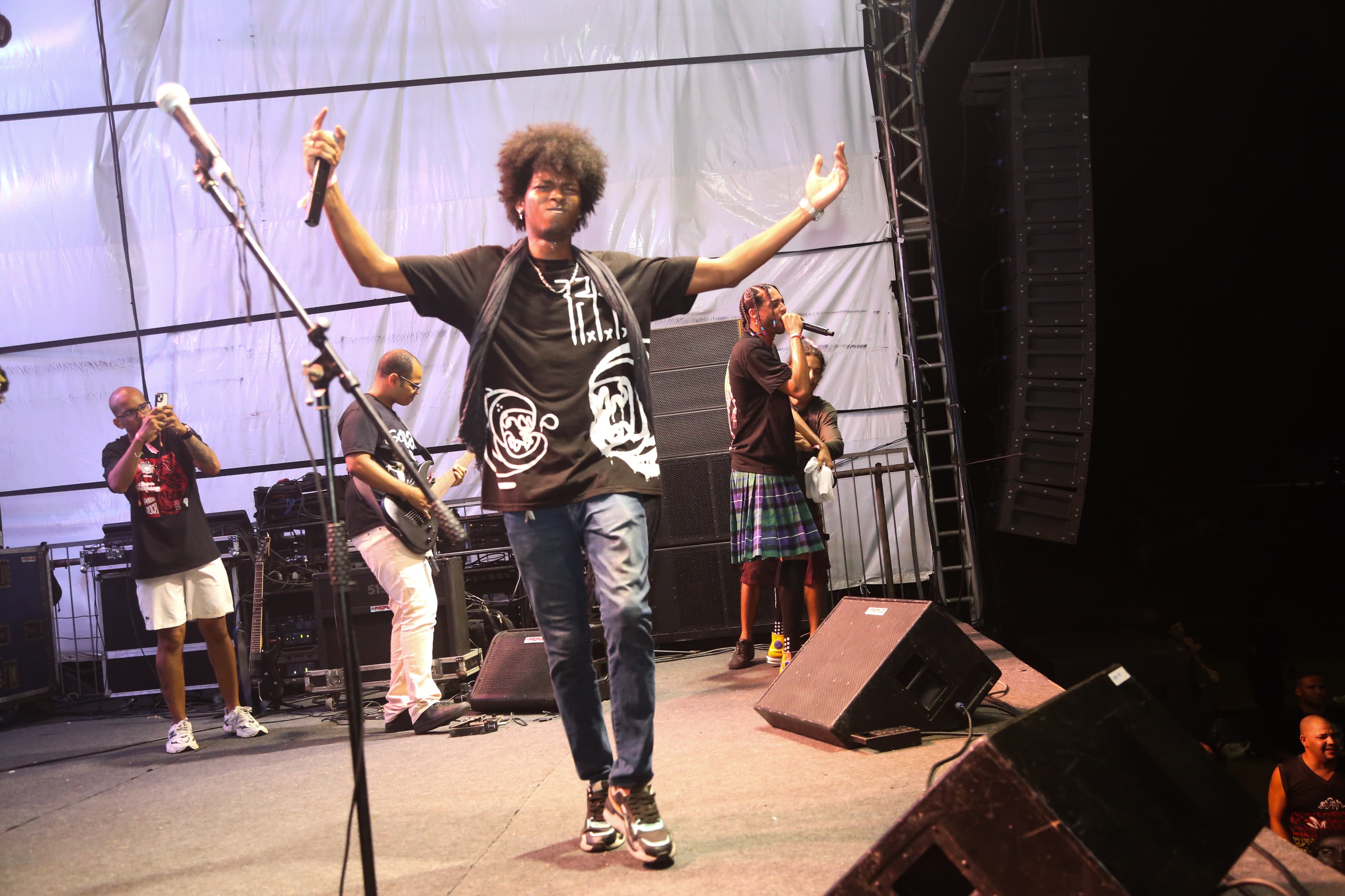 DIA 14/02/2026 - SÁBADO
<br>
A partir de 17:00h
<br>
Honoris Rock
<br>
Carnage
<br>
Orelha Seca
<br>
Márcio Mello
<br>
Dead Fish
<br>
Escarnium
<br>
Banda Malefactor
<br>
Defeito De Fabricação
<br>
<br>
DIA 15/02/2026 - DOMINGO
<br>
A partir de 17:00h
<br>
Cobra De Coleira
<br>
Cartilha Do Odio
<br>
Jorge King
<br>
Thathi
<br>
Eskrota (Sp)
<br>
Auro Control
<br>
Desiranted
<br>
Alkymenia
<br>
Lote 7 (Lfr-ba)
<br>
<br>
DIA 16/02/2026 - SEGUNDA-FEIRA
<br>
A partir de 17:00h
<br>
Iracema Improta
<br>
Espécie Vil
<br>
Professor Doidão
<br>
Vivendo Do Ócio
<br>
Suffocation Of Soul
<br>
Bayside Kings
<br>
Martin Mendonça
<br>
Bad Maria (Ita-ba)
<br>
Papa Necrose
<br>
<br>
DIA 17/02/2026 - TERÇA-FEIRA
<br>
A partir de 17:00h
<br>
Antônio Sem Medo
<br>
Estilhaço
<br>
Intra
<br>
Clariana
<br>
Aztlan
<br>
Black Pantera
<br>
Ratos De Porão
<br>