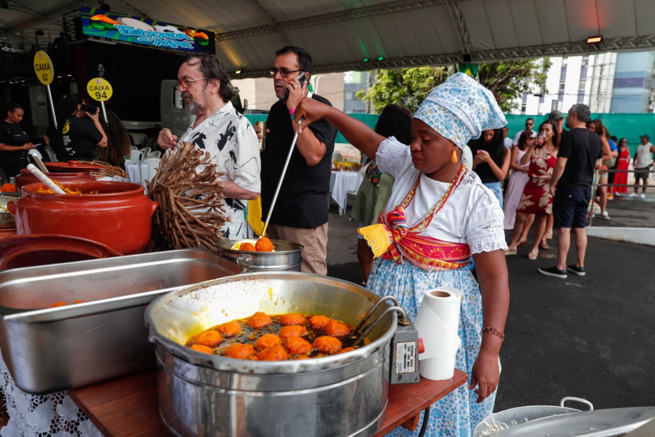 27ª edição da Feijoada ao Mar celebra tradição e gastronomia na Arena A TARDE