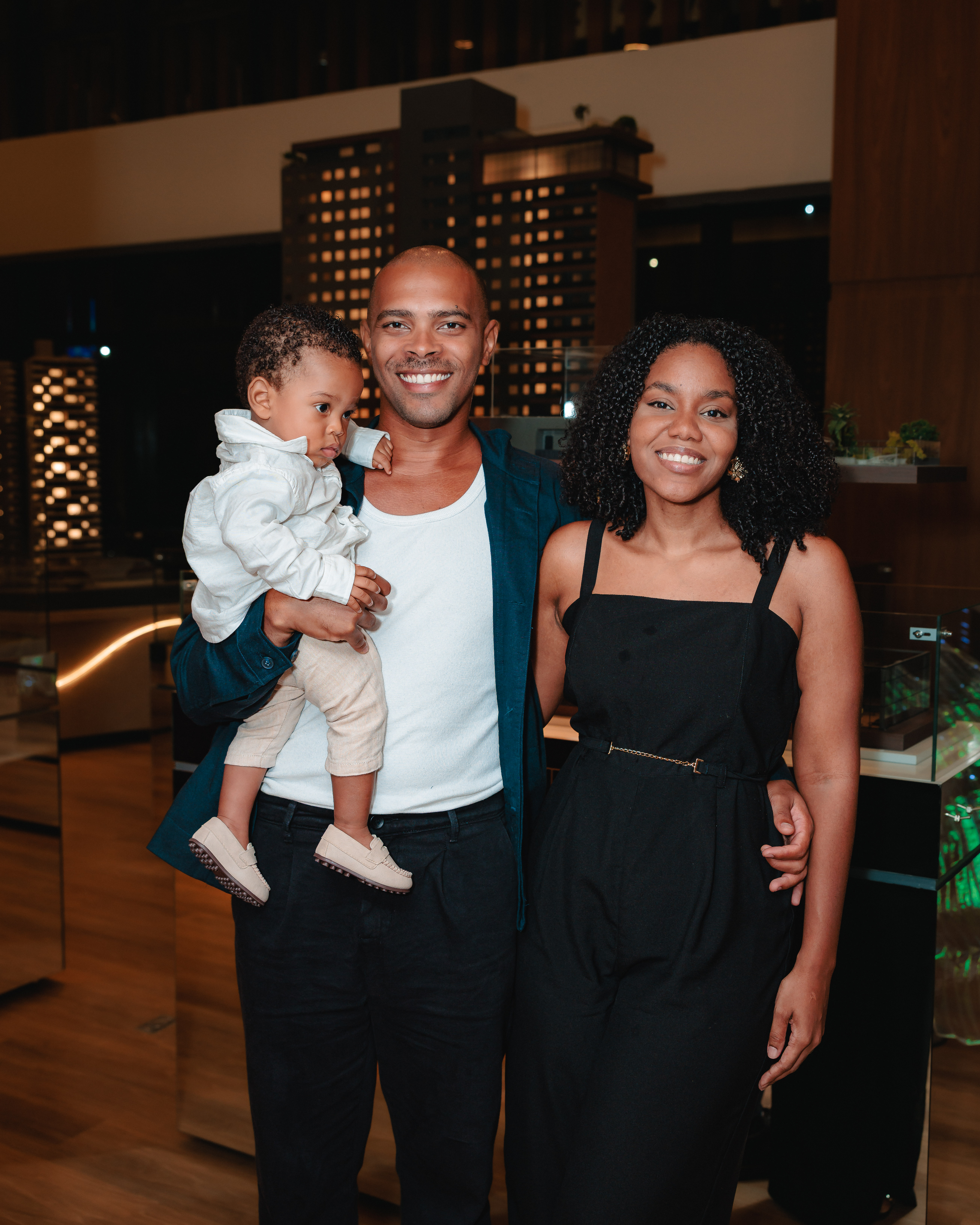 André Guimarães apresenta artistas do Art Studio Tancredo