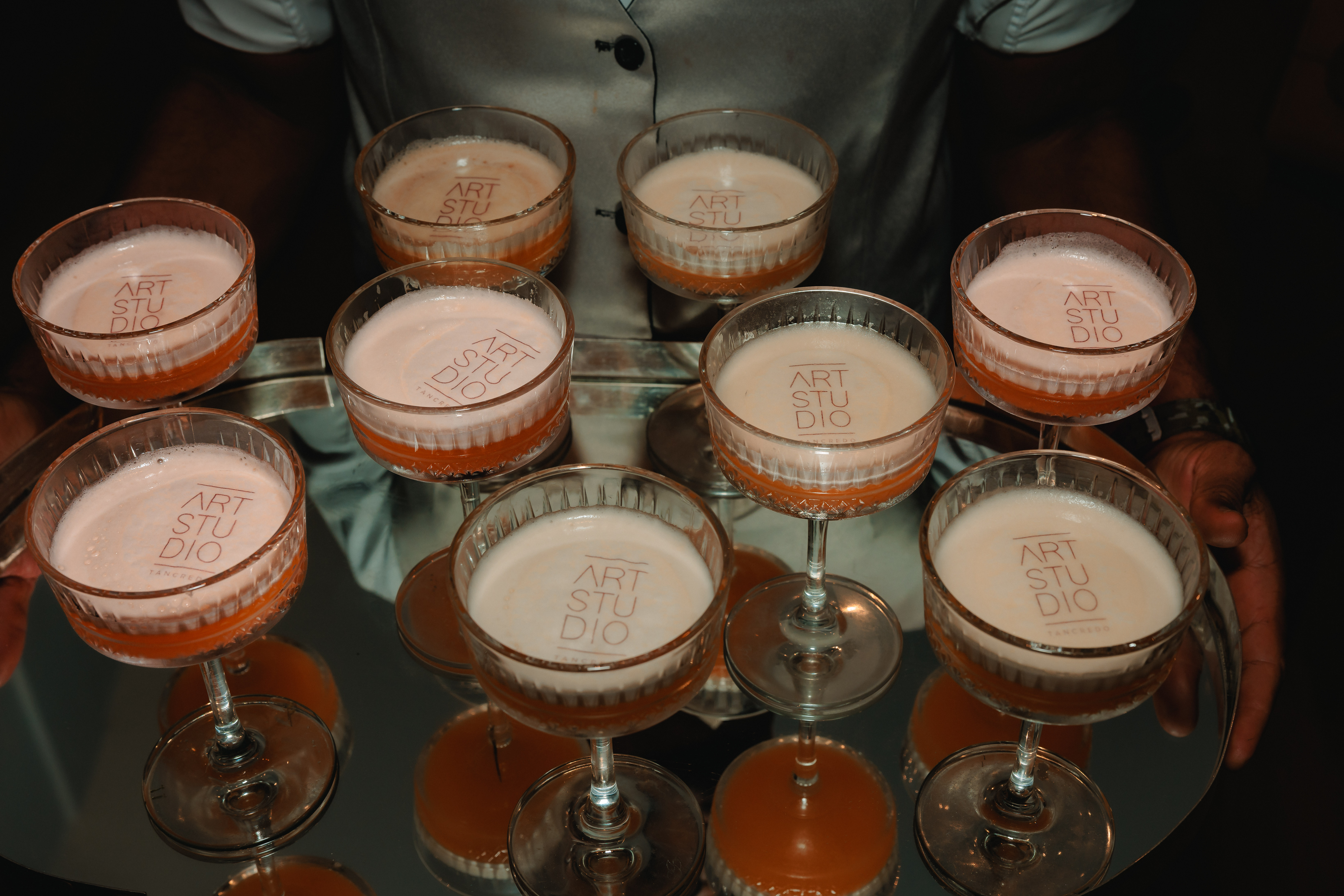 André Guimarães apresenta artistas do Art Studio Tancredo