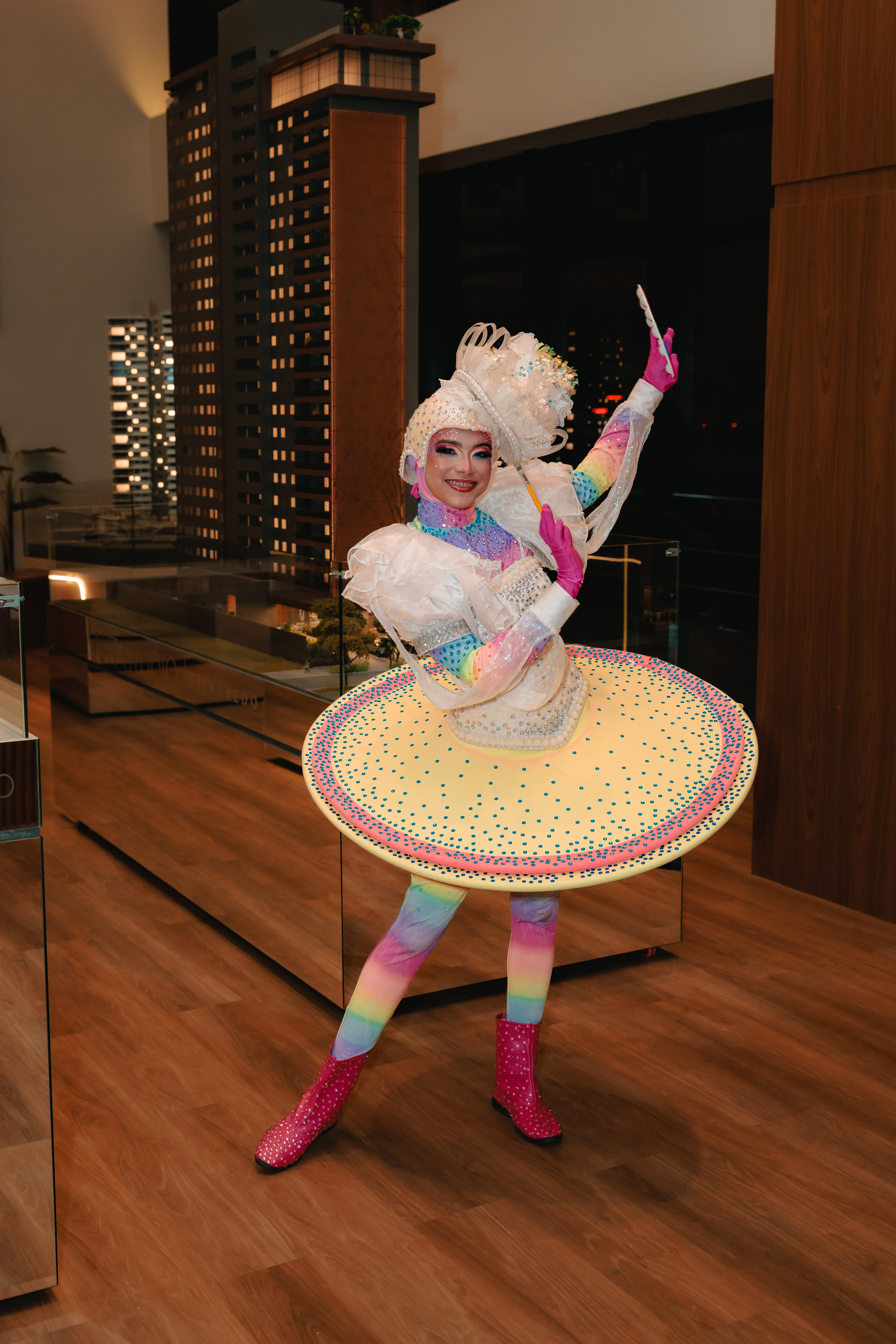 André Guimarães apresenta artistas do Art Studio Tancredo