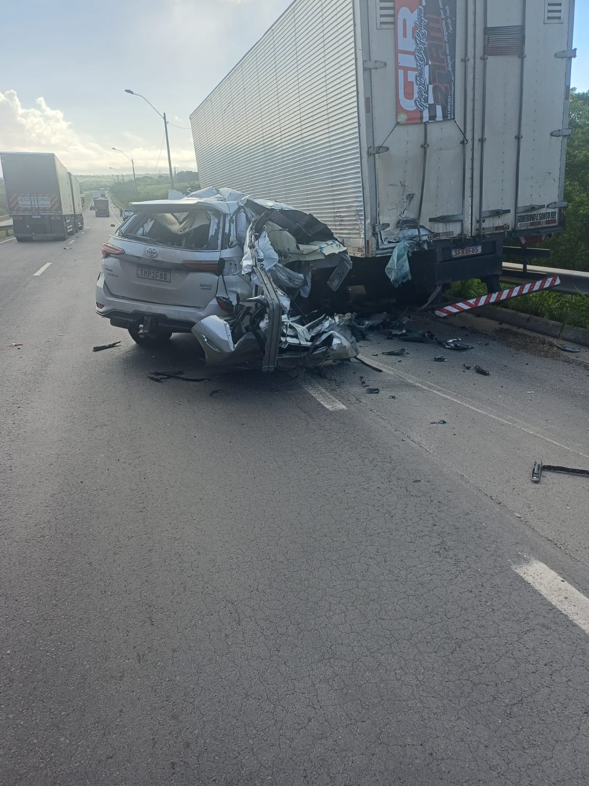 Cantor Zau O Pássaro morre em grave acidente na BR-116