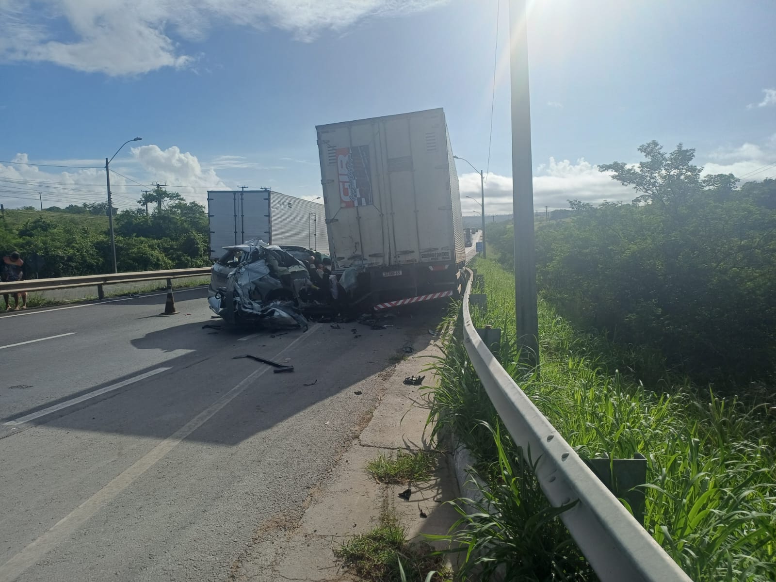 Cantor Zau O Pássaro morre em grave acidente na BR-116