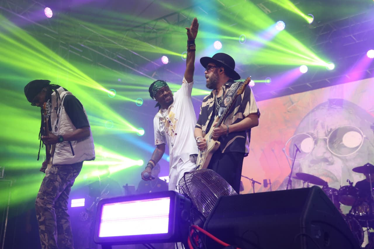 Cidade Negra faz show histórico na Arena A TARDE; veja fotos