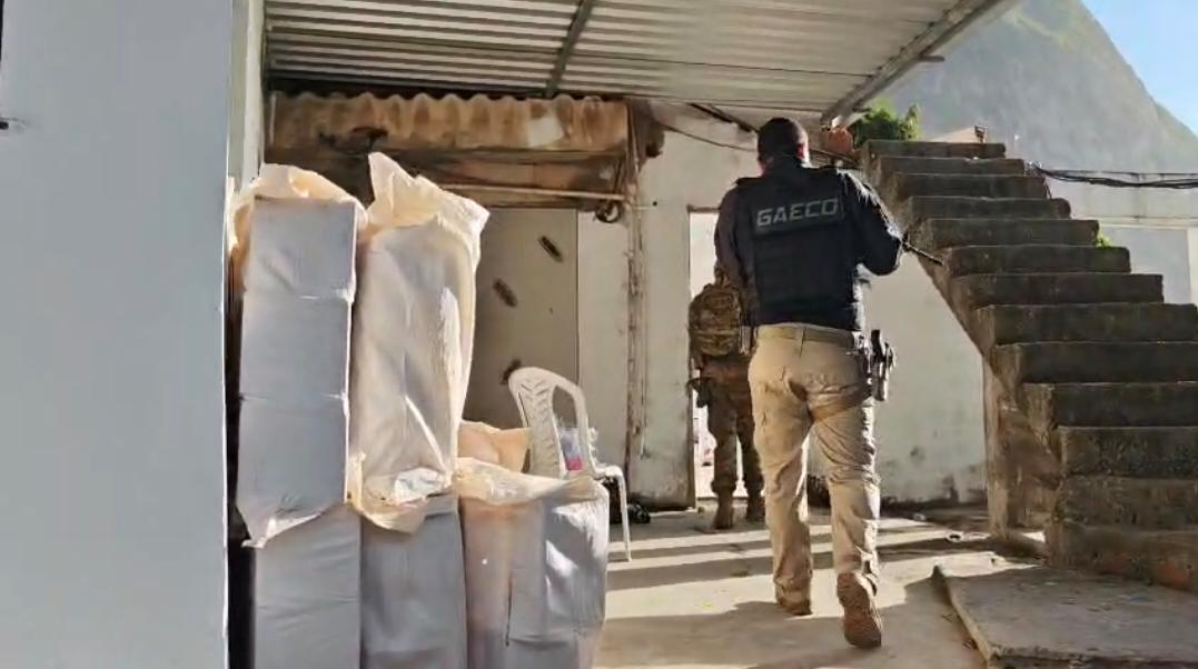 Da Bahia ao luxo do Rio: como líderes de facção baiana escaparam de operação policial