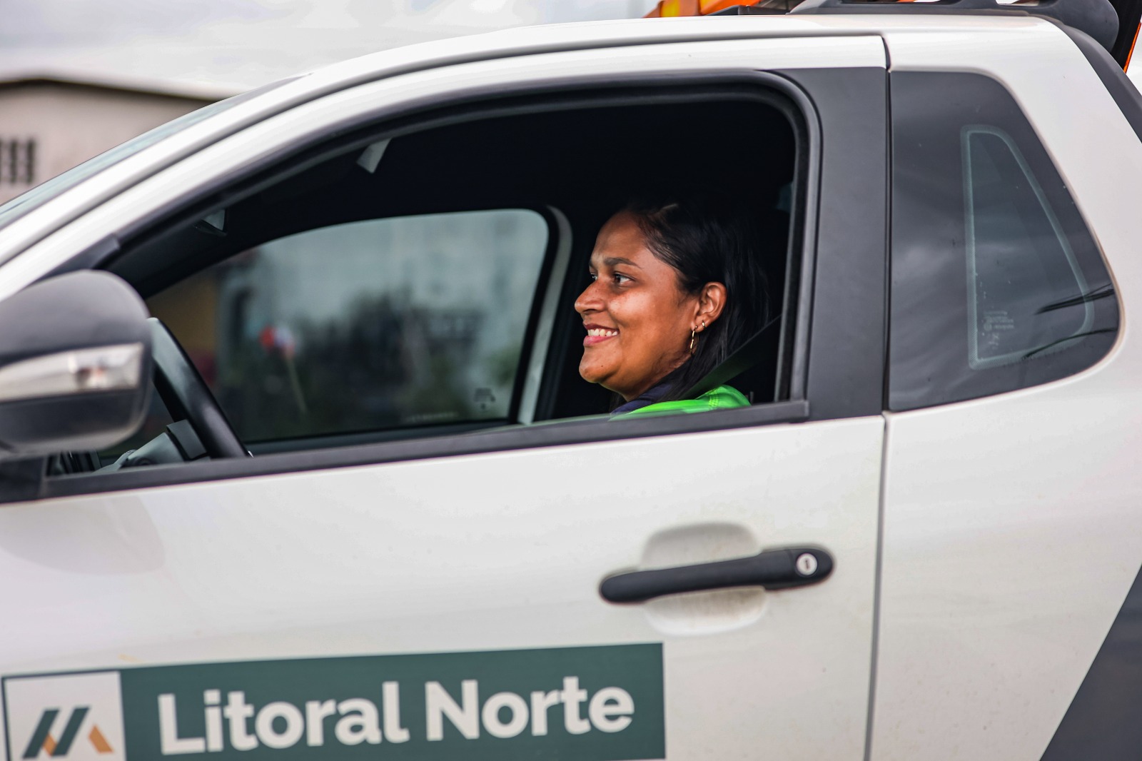 Da enfermagem à rodovia: a história da mulher que desafia estereótipos