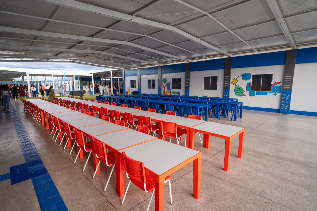 Escola bilíngue é inaugurada em Luís Eduardo Magalhães