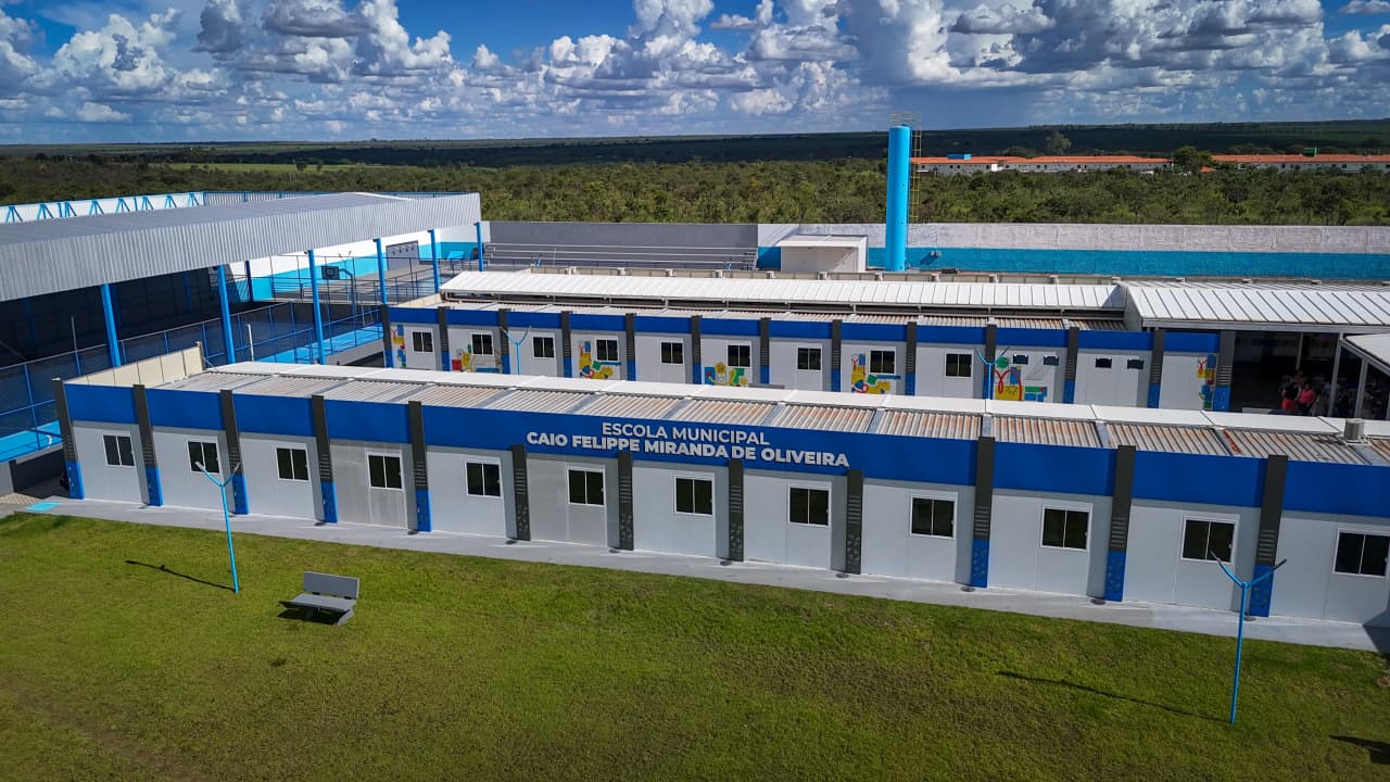 Escola bilíngue é inaugurada em Luís Eduardo Magalhães