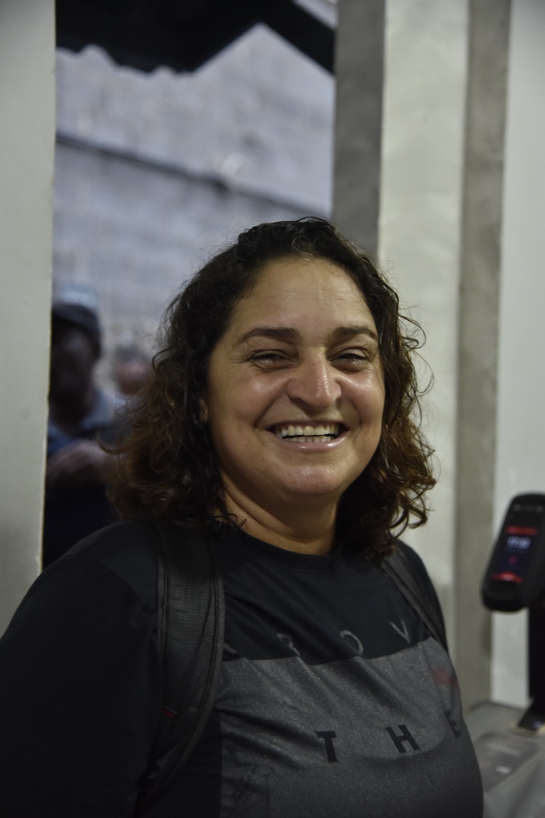 Fazendo história: mulher ajuda a construir o maior prédio da Bahia