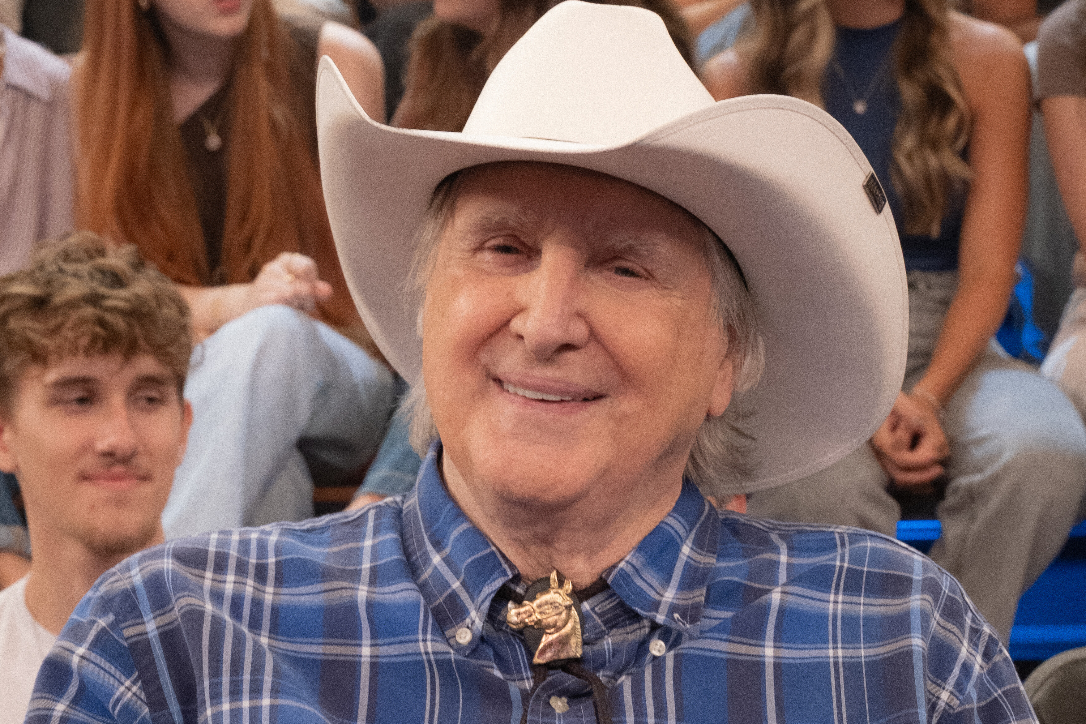 Globo cansa ao esquecer da diversidade e optar por overdose de sertanejo