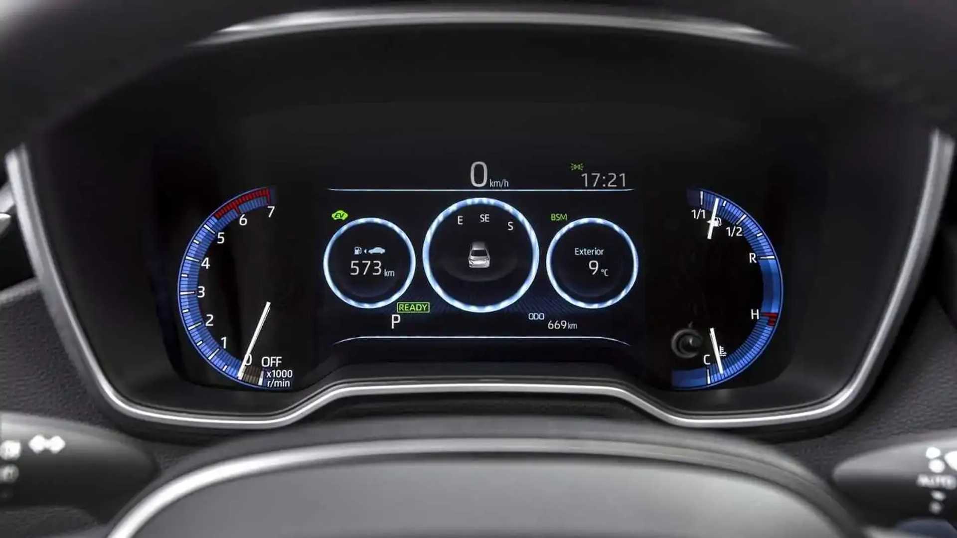 Guerra dos sedãs: Toyota reduz preço do Corolla para enfrentar a BYD