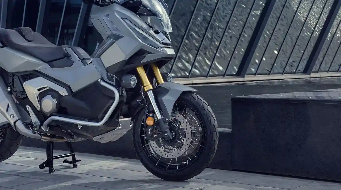 Honda lança X-ADV 2026: o SUV de duas rodas que une conforto e trilha