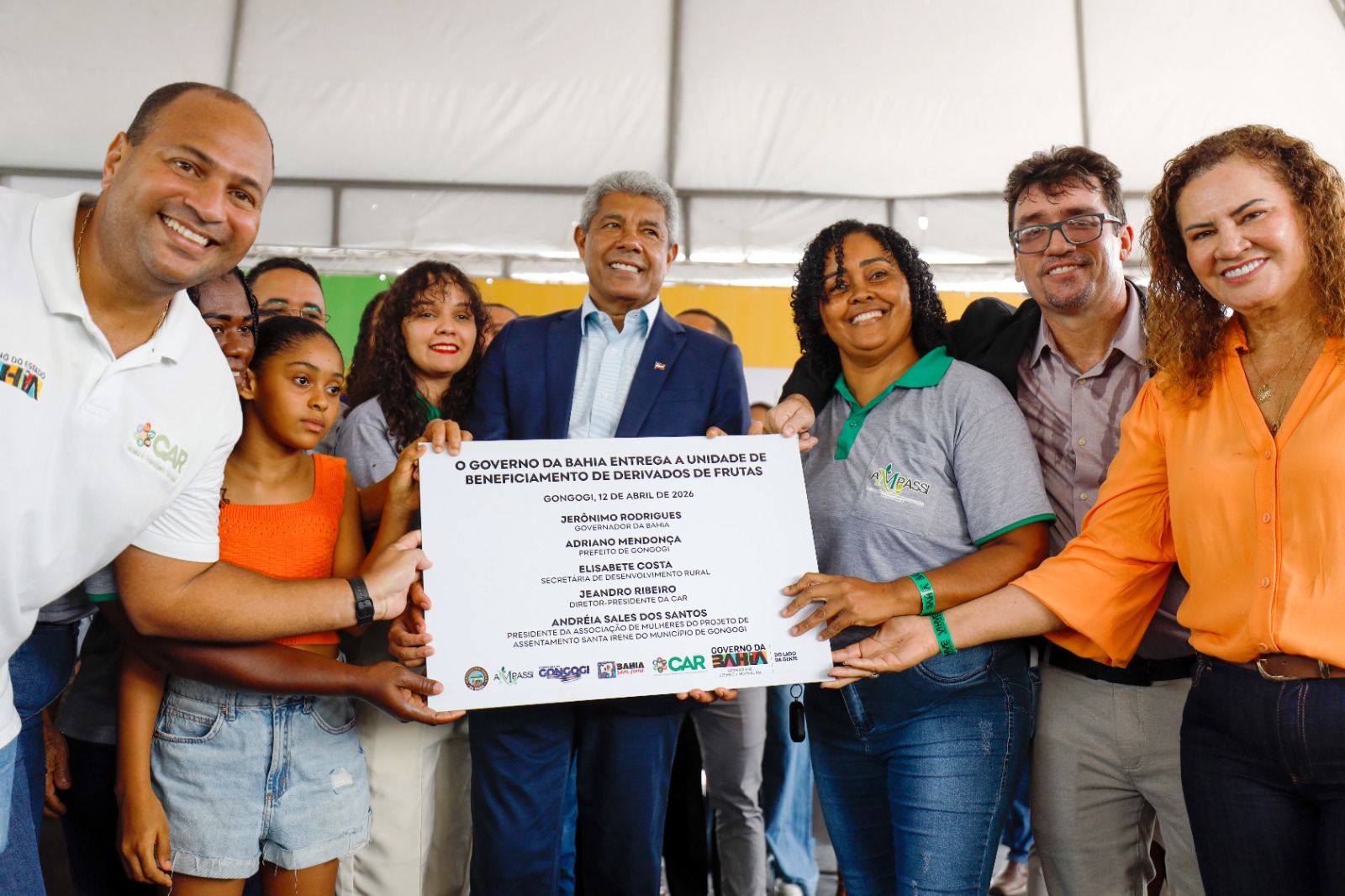 Jerônimo Rodrigues durante entrega de pacote de obras