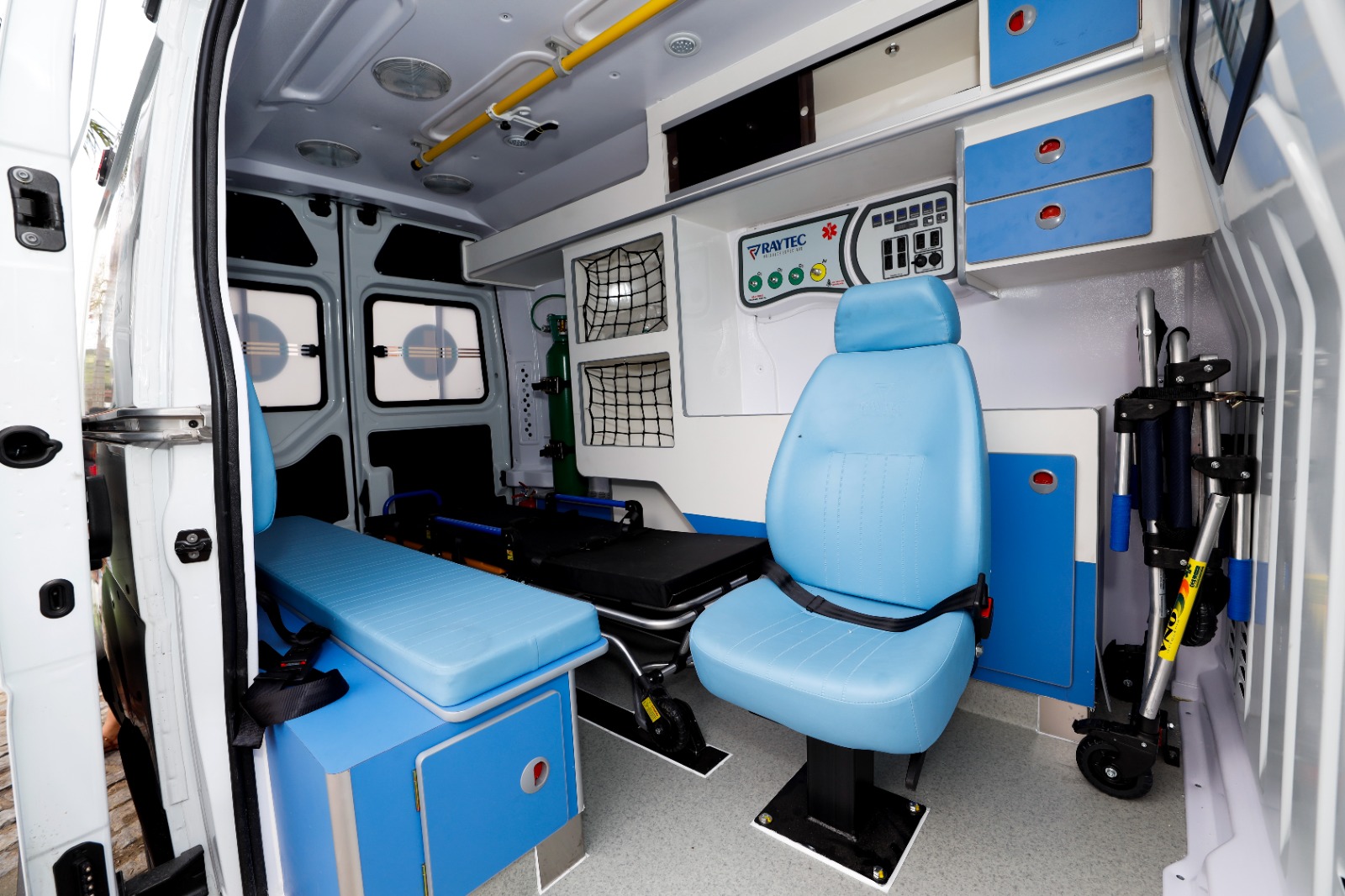 Ambulância com toda infraestrutura