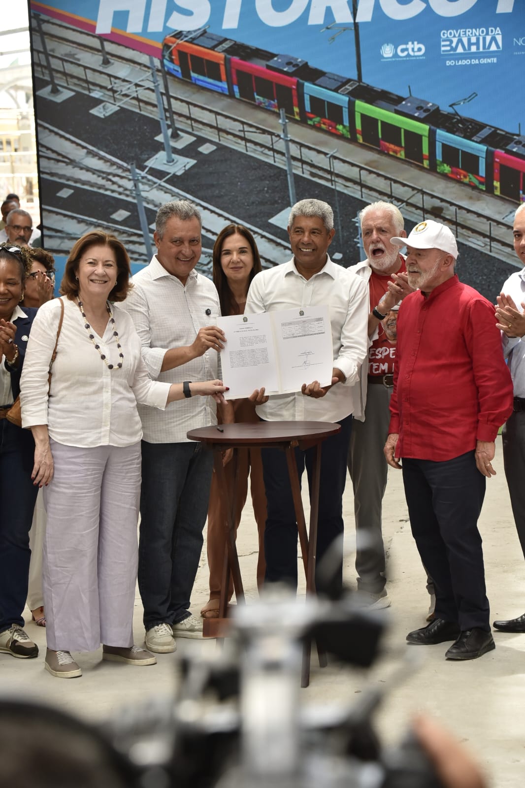 Visita de Lula em Salvador reuniu autoridades