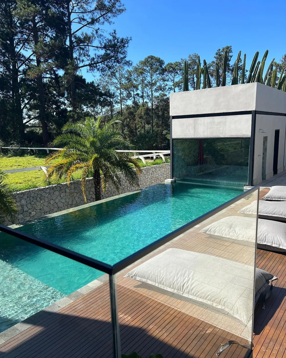 Mansão de Bianca Andrade tem aquário salgado projetado para tubarões