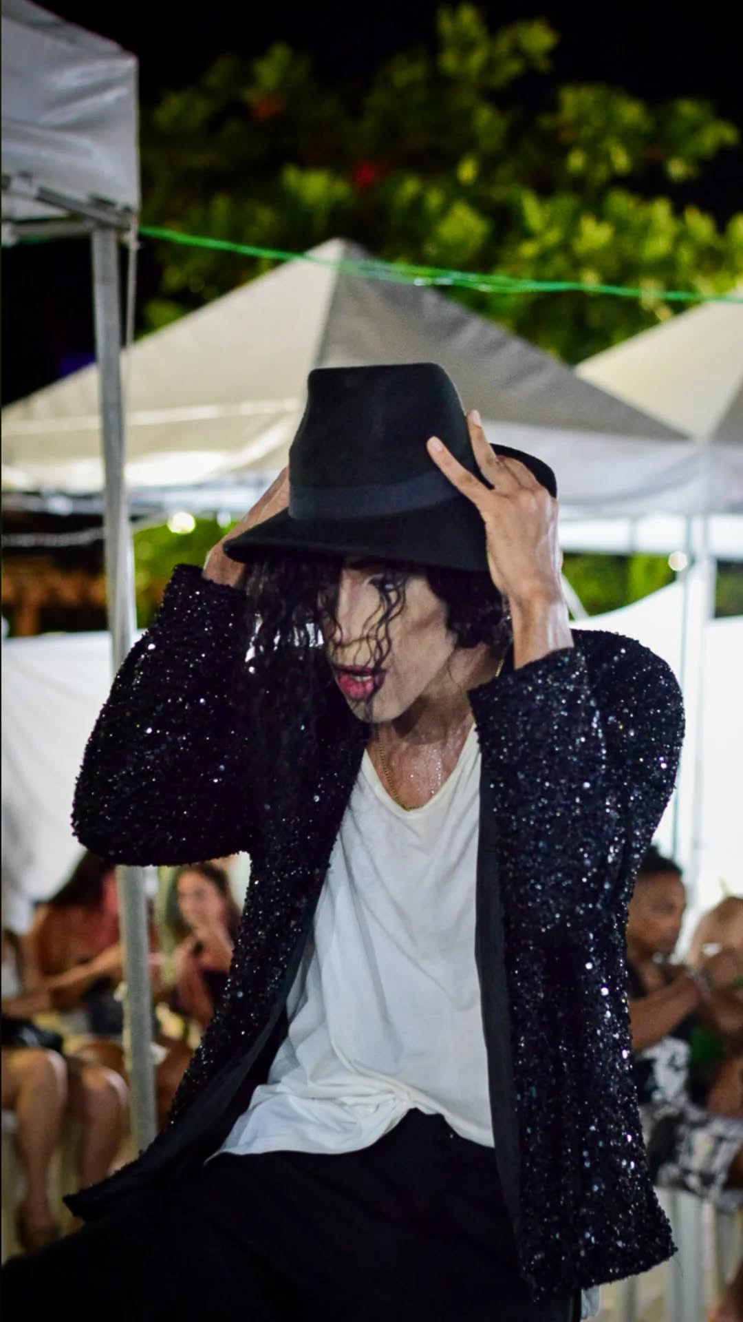 Michael Jackson vive! Crianças e adultos mantêm o legado do astro na Bahia
