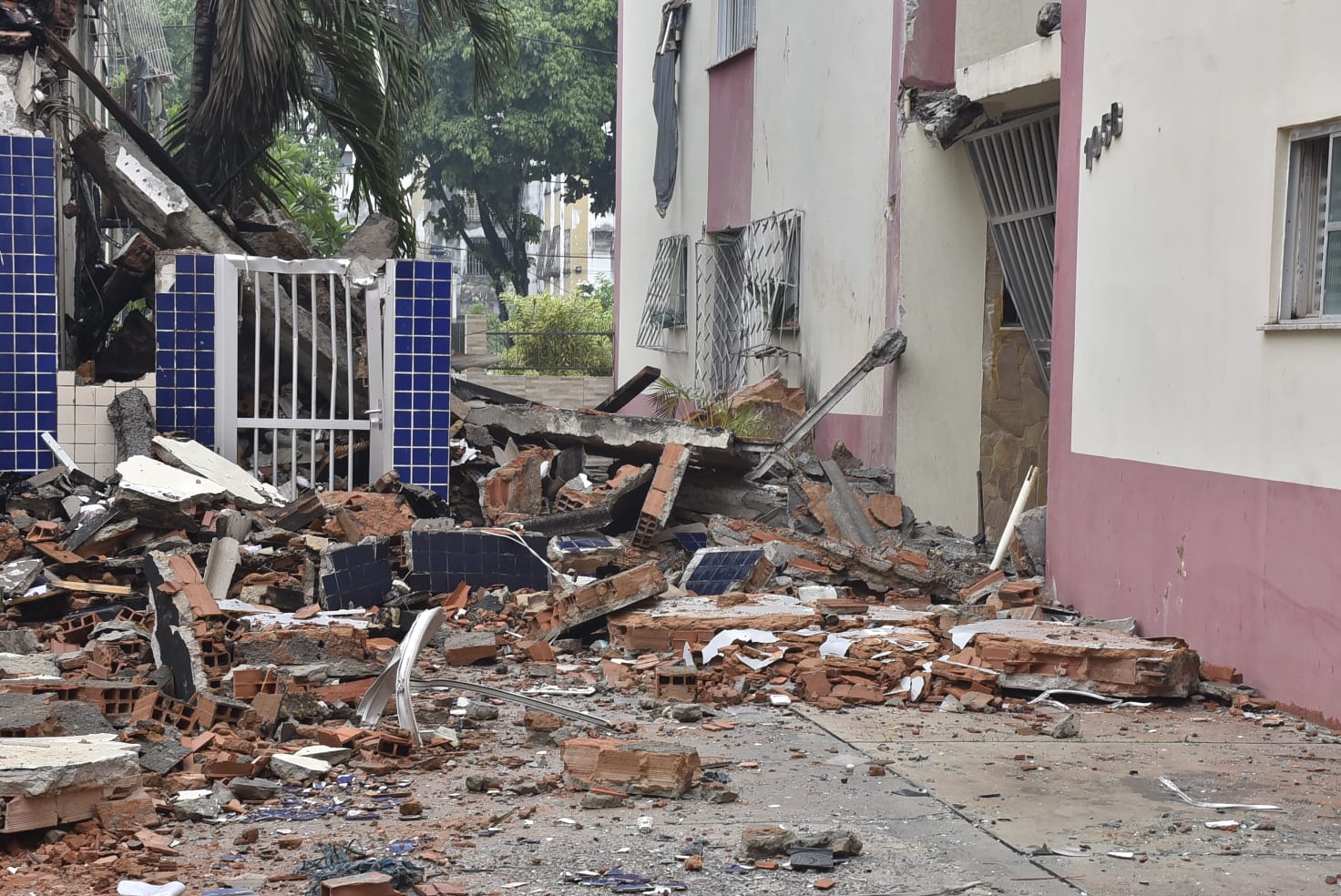 Incêndio aconteceu no bairro do Stiep e deixou ao menos 16 feridos.