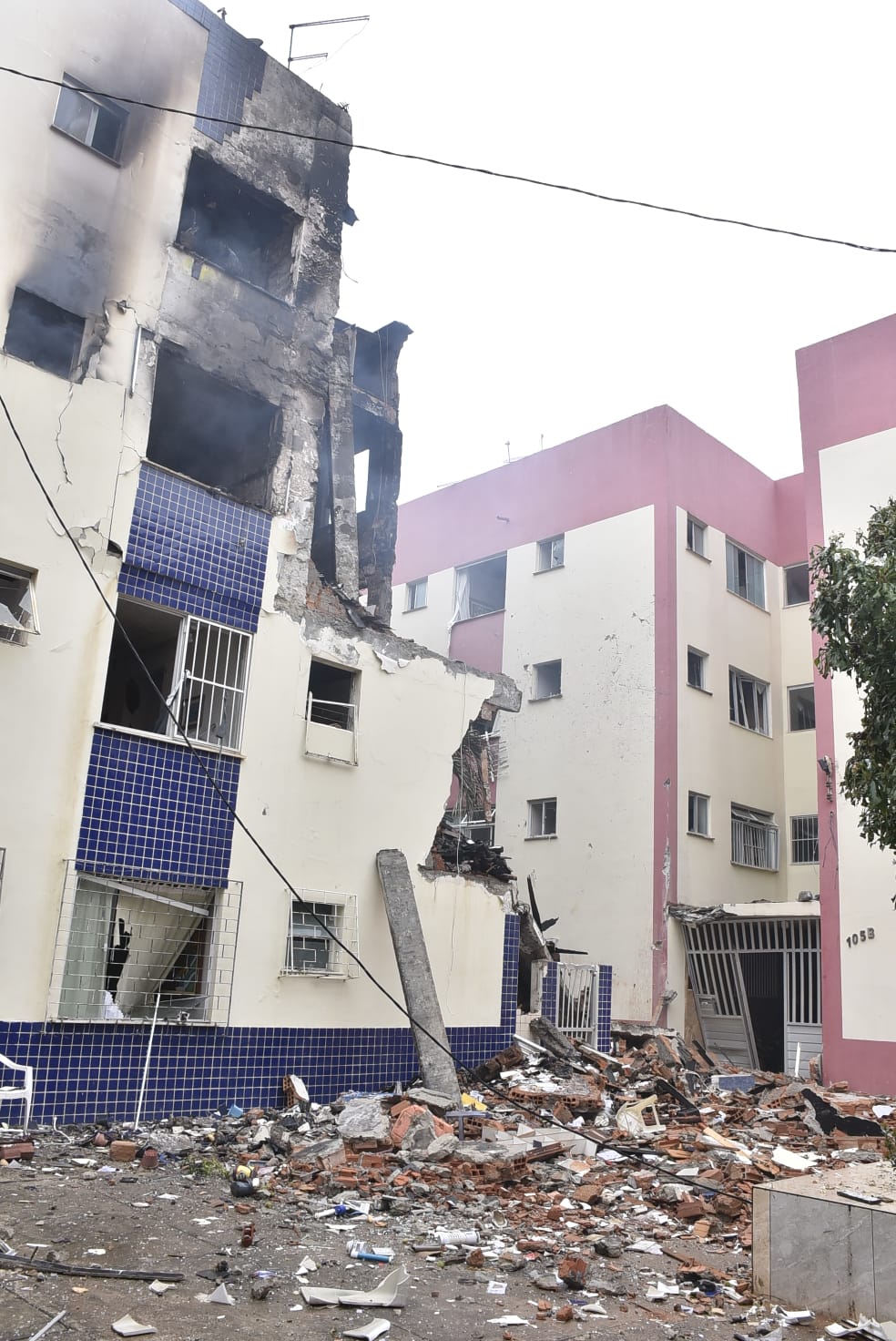 Incêndio aconteceu no bairro do Stiep e deixou ao menos 16 feridos.
