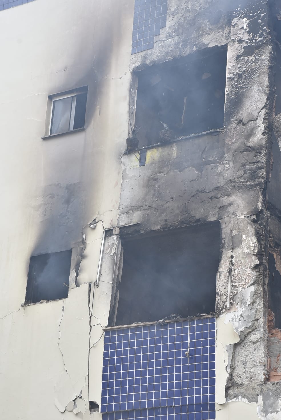 Incêndio aconteceu no bairro do Stiep e deixou ao menos 16 feridos.