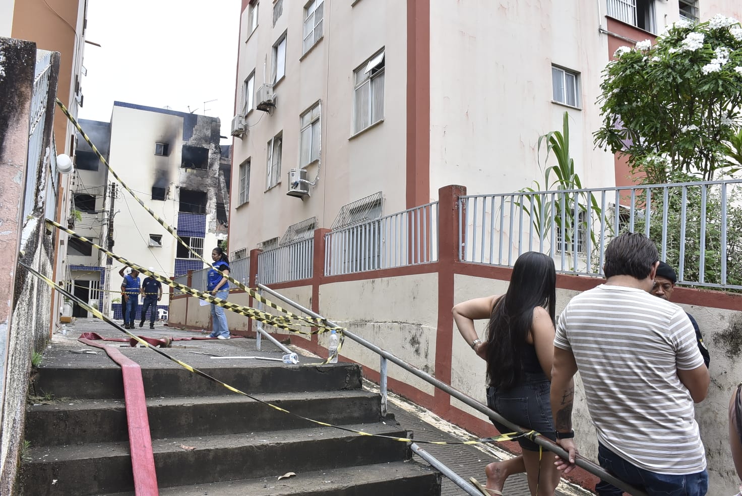Incêndio aconteceu no bairro do Stiep e deixou ao menos 16 feridos.