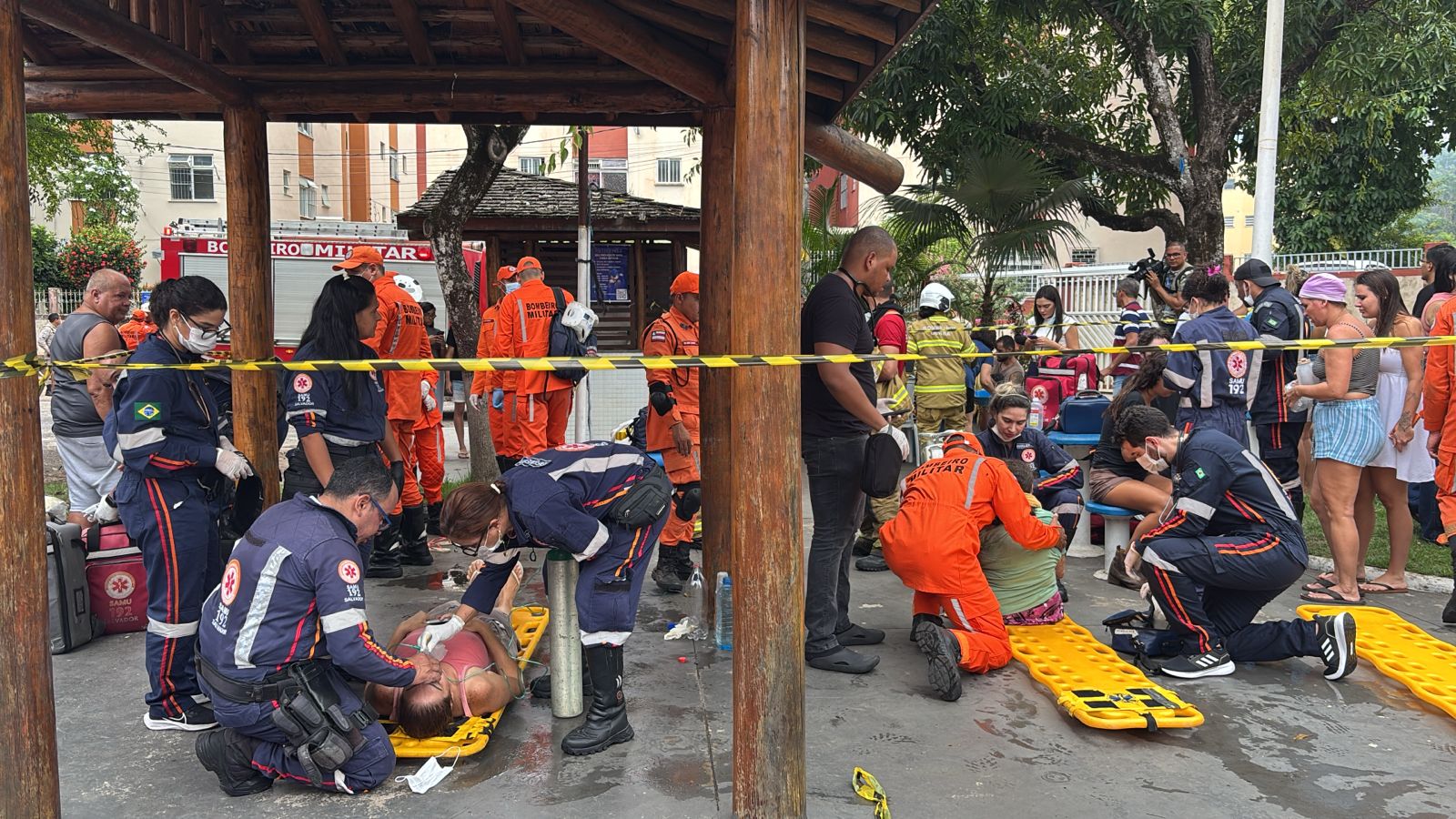 Urgente! Explosão destrói prédio em Salvador e moradores ficam feridos