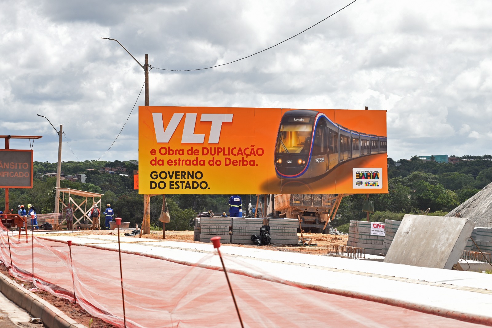 VLT de Salvador vai atravessar pista de veículos; saiba como funciona