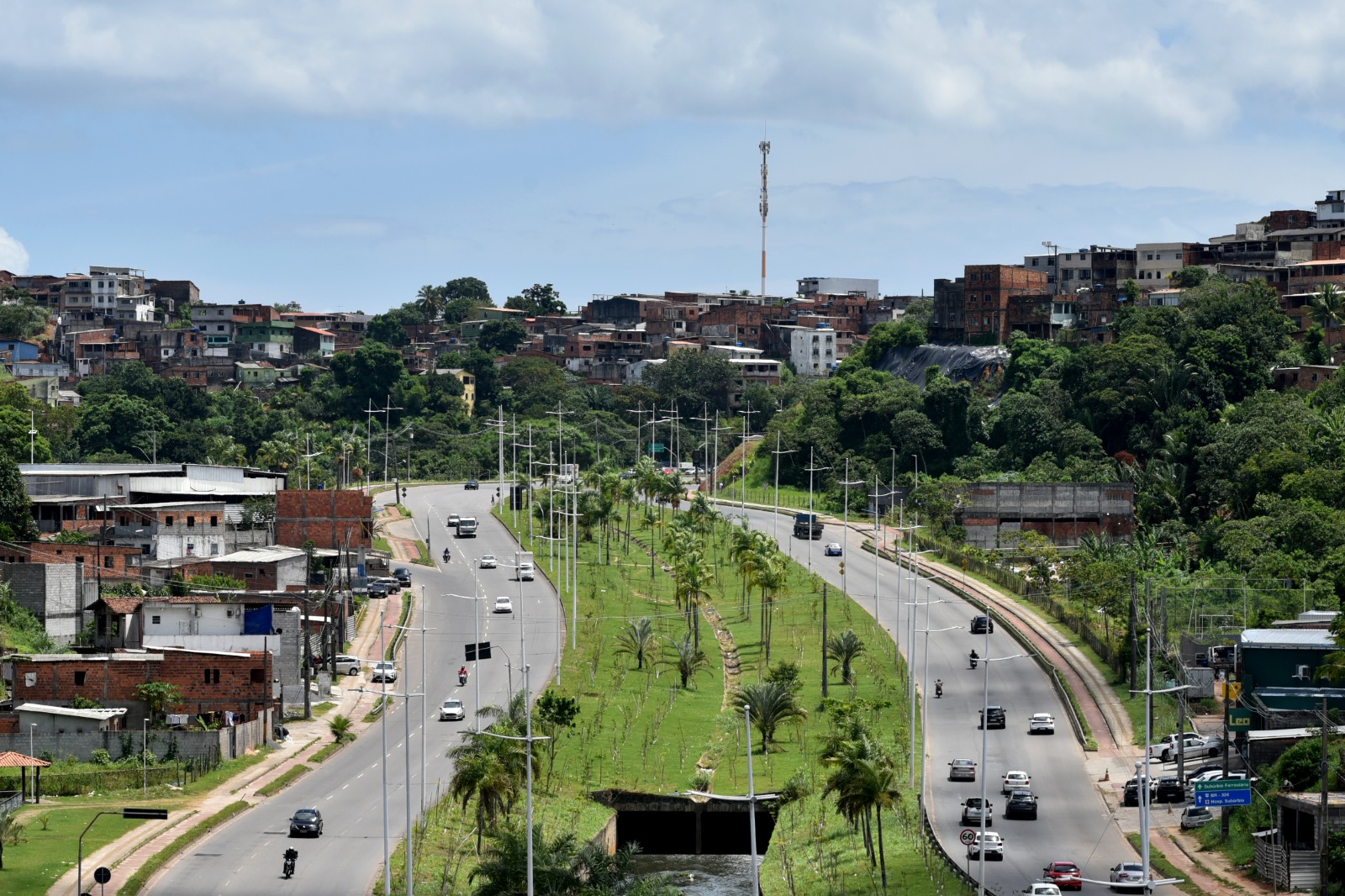 VLT de Salvador vai atravessar pista de veículos; saiba como funciona
